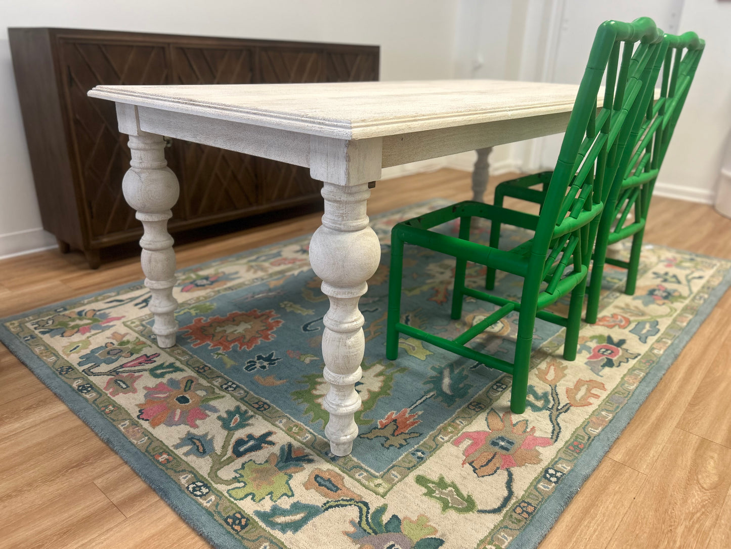 Harvest Dining Table with Spindle Legs