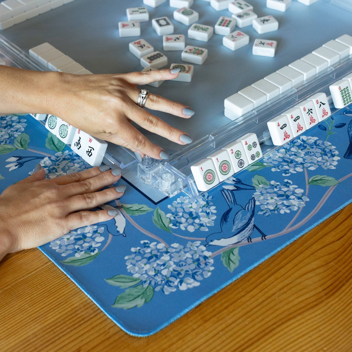 Mahjong mat - Blue Hydrangea Bird Mat