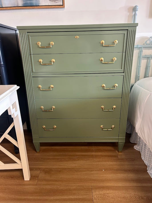 Lacquered Vintage Chest of Drawers in Green